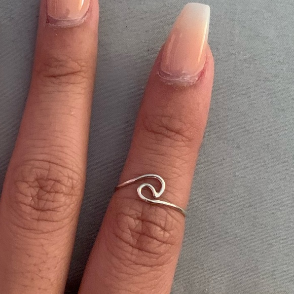 Wave Ring - Picture 3 of 3